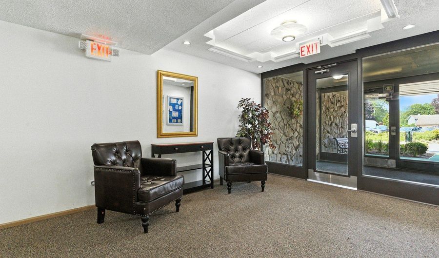 1207 S Old Wilke Rd 303, Arlington Heights, IL 60005 - 1 Beds, 1 Bath