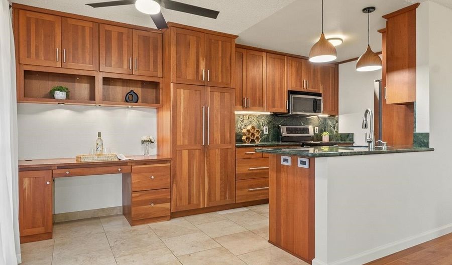 160 KEONEKAI Rd 21-101, Kihei, HI 96753 - 2 Beds, 2 Bath