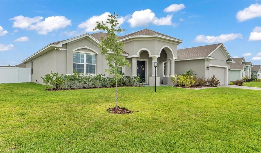 1146 ENCLAVE Ct, Auburndale, FL 33823 - 4 Beds, 3 Bath