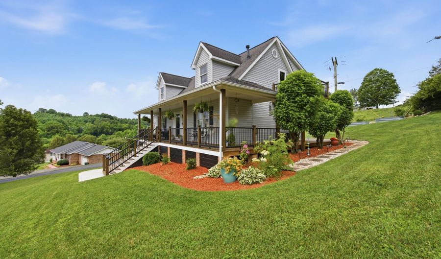 594 Sams Way, Abingdon, VA 24210 - 3 Beds, 3 Bath