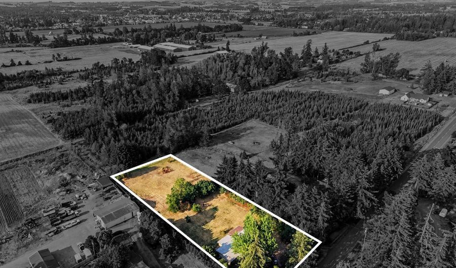 8851 Little Rd SE, Aumsville, OR 97325 - 2 Beds, 1 Bath