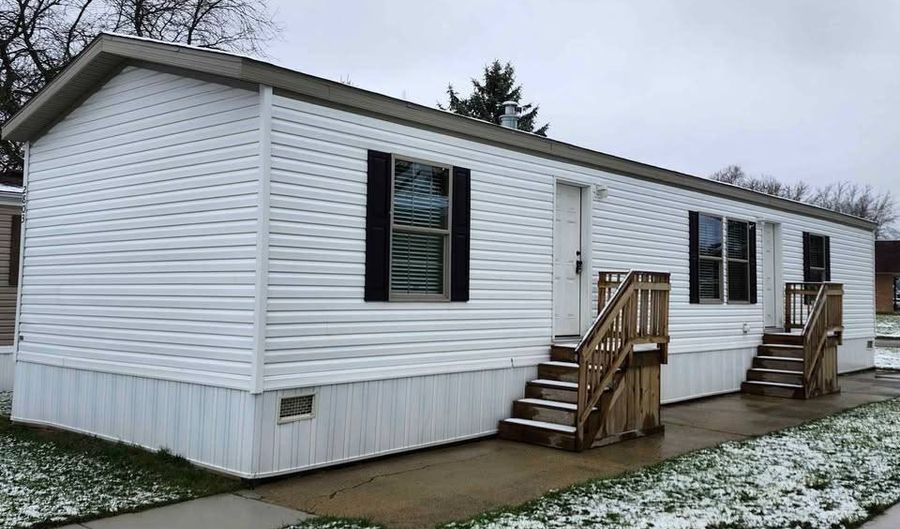 2803 Viewfield Ln, Almont, MI 48003 - 3 Beds, 2 Bath
