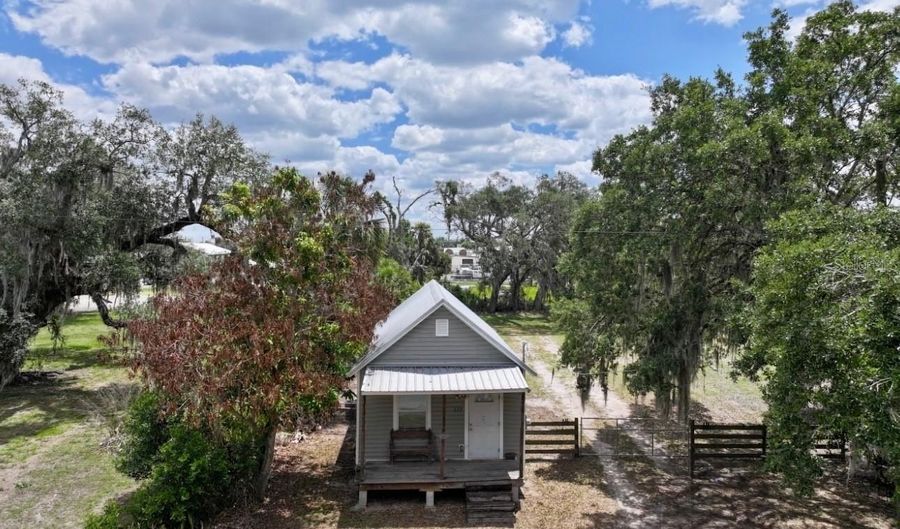 117 S MANATEE Ave, Arcadia, FL 34266 - 1 Beds, 1 Bath