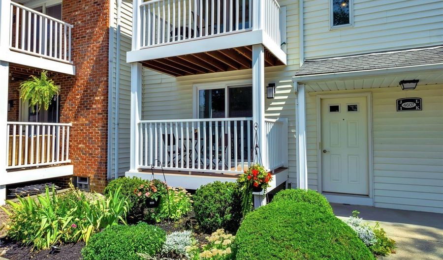 4607 Chestnut Ridge Rd I, Amherst, NY 14228 - 2 Beds, 2 Bath