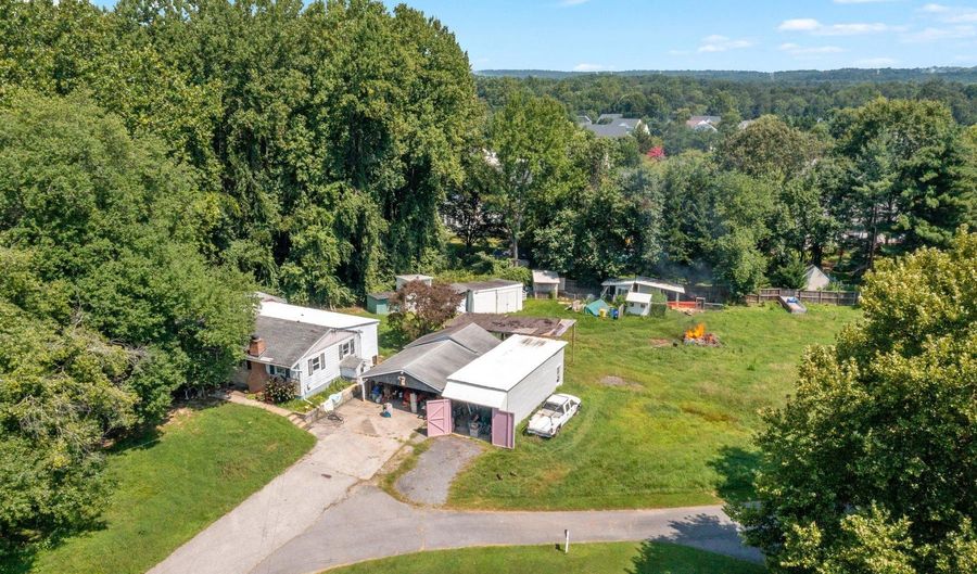 8917 RACE TRACK Rd, Bowie, MD 20715 - 3 Beds, 1 Bath