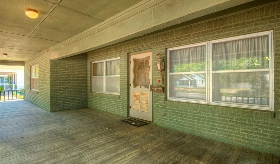 822 Stanley Ave, Ardmore, OK 73401 - 4 Beds, 3 Bath