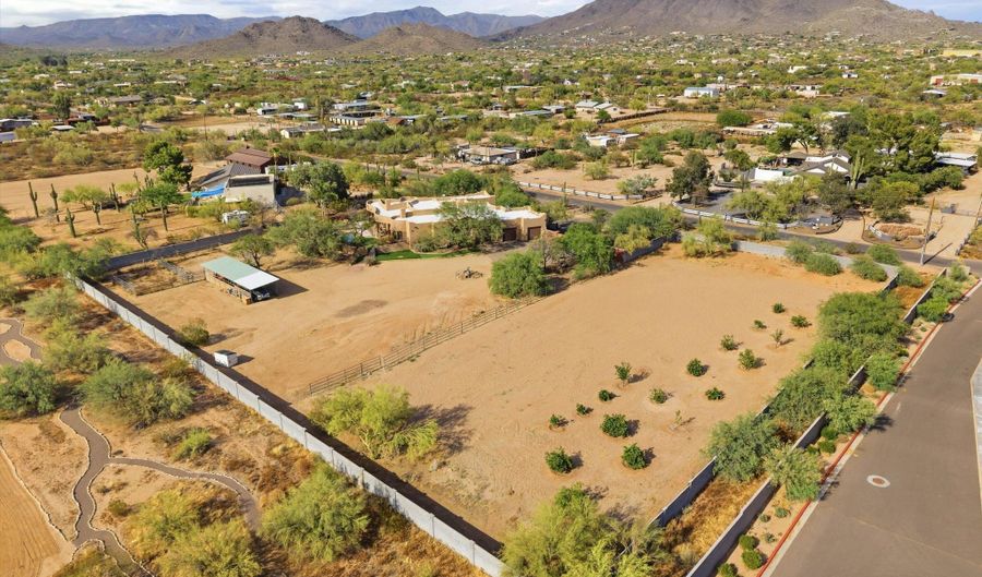 34752 N 49TH St, Cave Creek, AZ 85331 - 3 Beds, 3 Bath