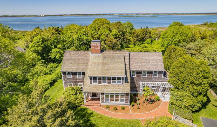 91 Allyn Ln, Barnstable, MA 02630 - 4 Beds, 4 Bath
