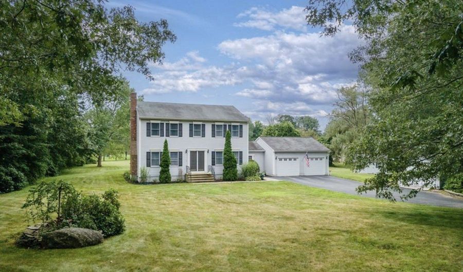 261 Brown Rd, Brooklyn, CT 06234 - 4 Beds, 3 Bath