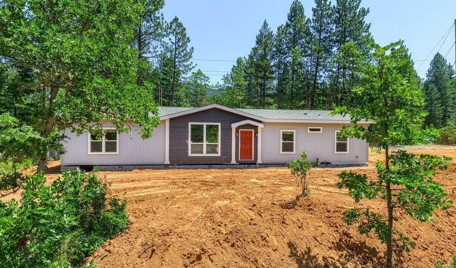 901 N Old Stage Rd, Cave Junction, OR 97523 - 4 Beds, 2 Bath