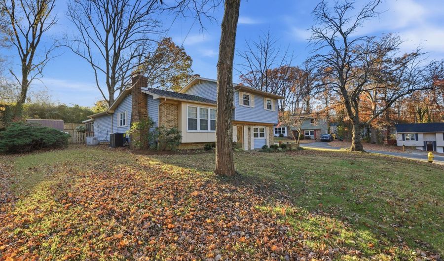 19 ROE Ln, Arnold, MD 21012 - 4 Beds, 3 Bath