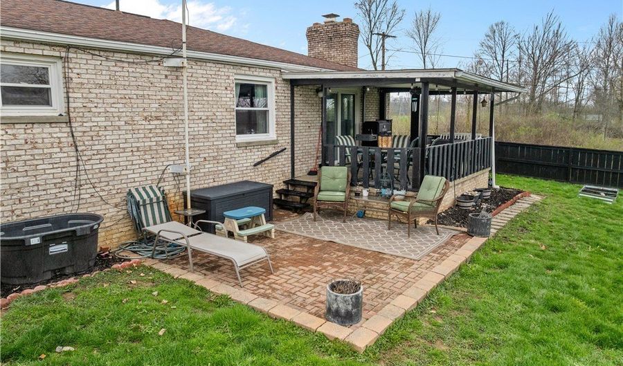 4000 S Mahoning Ave, Alliance, OH 44601 - 4 Beds, 3 Bath