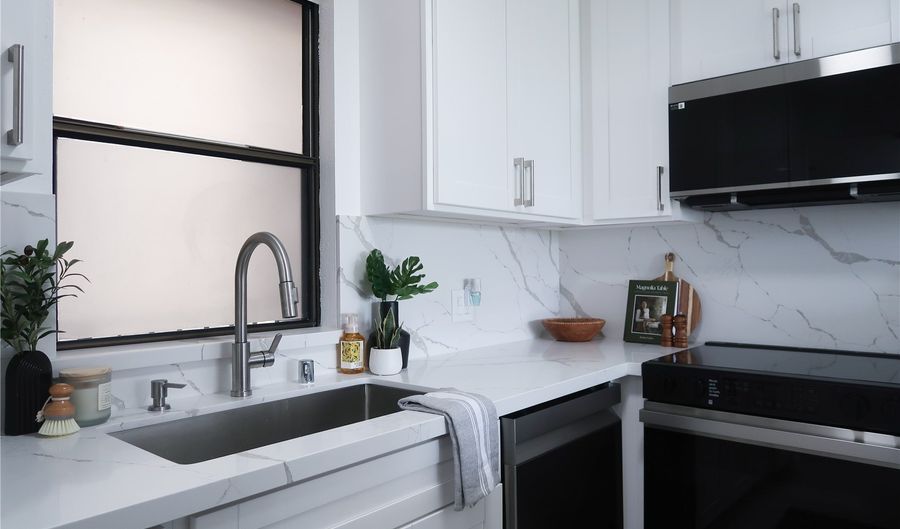 98-501 Koauka Loop A1006, Aiea, HI 96701 - 2 Beds, 2 Bath