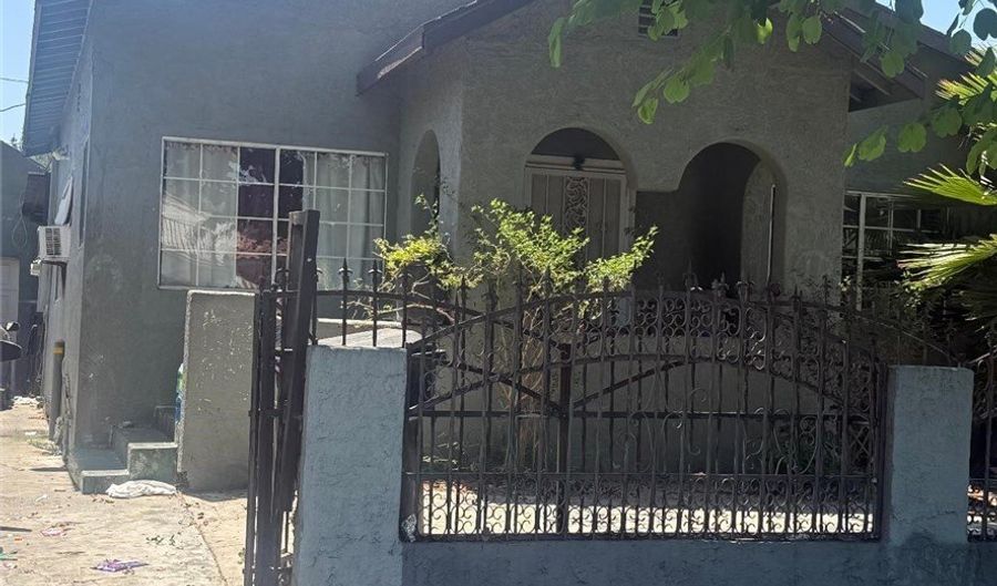 1142 E 64th, Los Angeles, CA 90001 - 2 Beds, 1 Bath