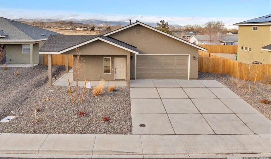 920 Agate Way, Fernley, NV 89408 - 3 Beds, 2 Bath