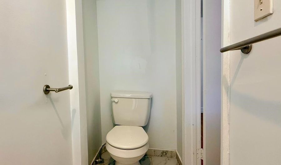 46 W 9TH St, Bayonne, NJ 07002 - 2 Beds, 1 Bath