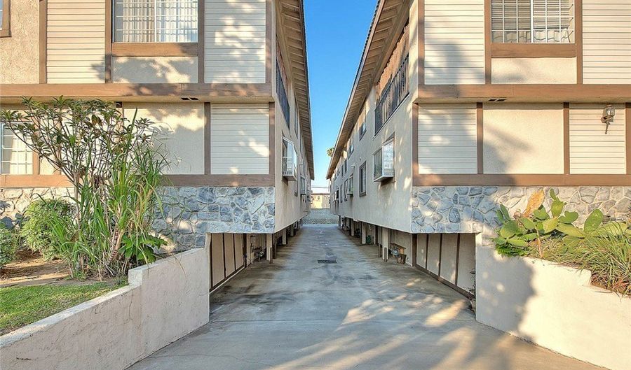 32 N Almansor Street D, Alhambra, CA 91801 - 4 Beds, 3 Bath