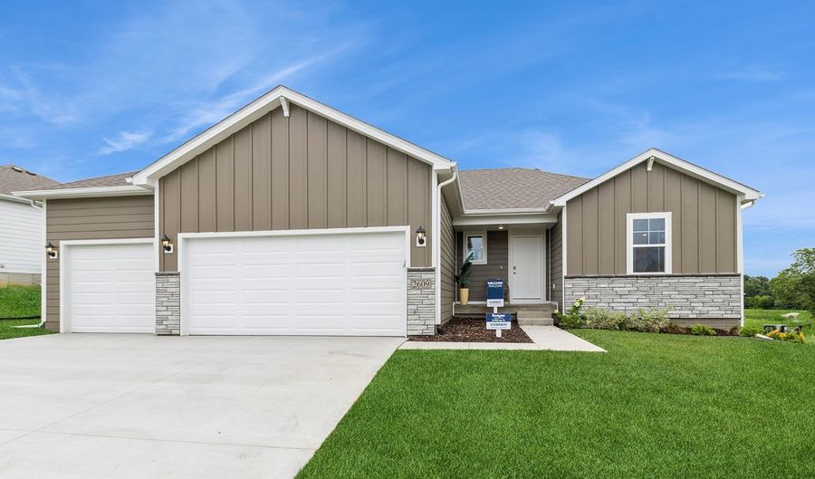 2609 Chan Dr Plan: Hamilton, Adel, IA 50003 - 3 Beds, 2 Bath