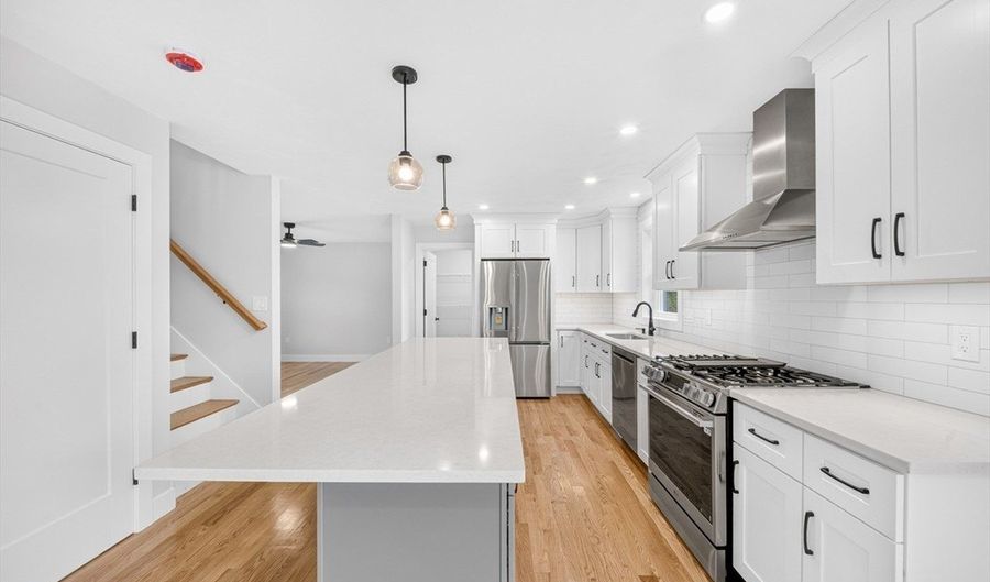 14 Neillian Way 14, Bedford, MA 01730 - 3 Beds, 3 Bath