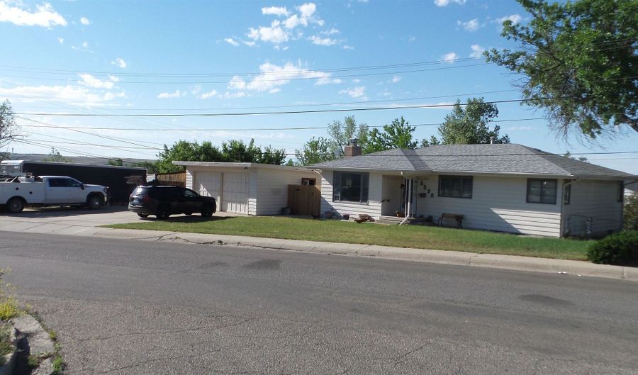 2350 E 3rd St, Casper, WY 82609 - 5 Beds, 2 Bath