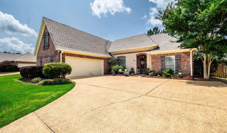 704 Tortoise Rdg, Brandon, MS 39047 - 3 Beds, 3 Bath
