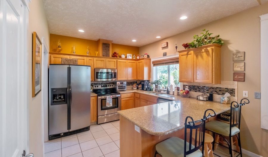 4697 CARIBOU Dr, Albany, OR 97321 - 3 Beds, 2 Bath