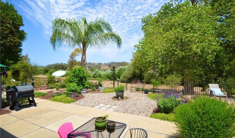 3404 Oak Cliff Dr 3, Fallbrook, CA 92028 - 2 Beds, 3 Bath