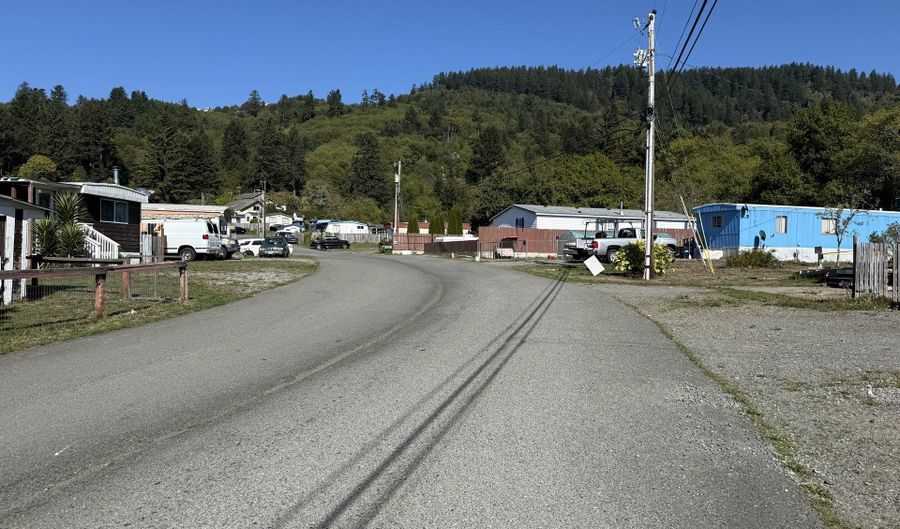 16391 HIGHWAY 101 5, Brookings, OR 97415 - 4 Beds, 2 Bath
