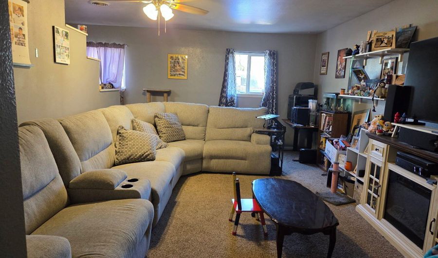 600 N FRONTIER St, Bloomfield, NM 87413 - 3 Beds, 2 Bath