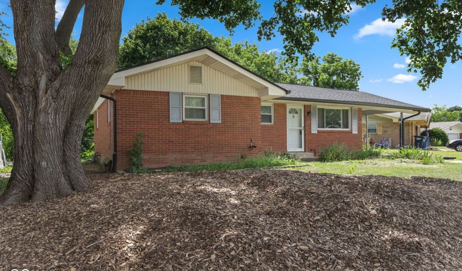 9 Kiefer Ct, Beech Grove, IN 46107 - 3 Beds, 2 Bath