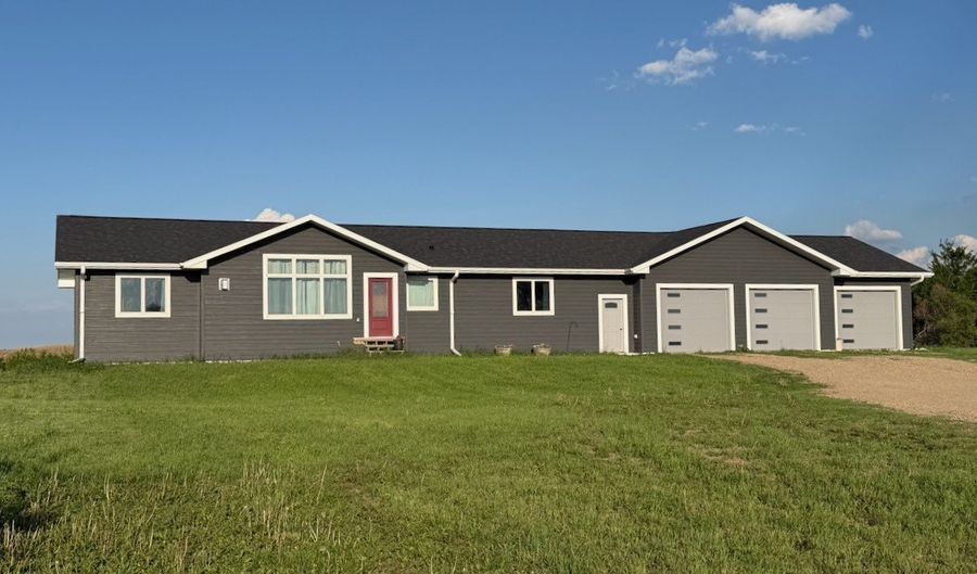 10712 Tory Rd, Britton, SD 57430 - 4 Beds, 3 Bath