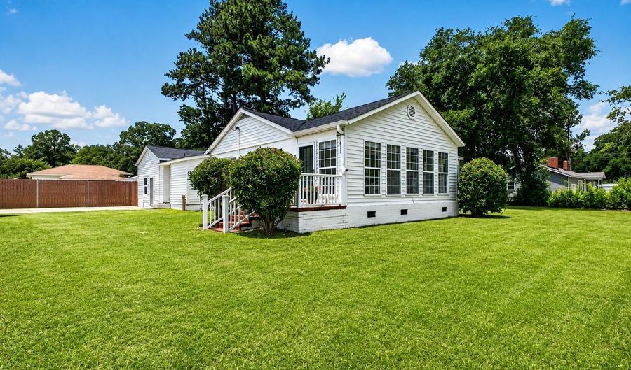 902 Murrah Ave, Aiken, SC 29803 - 3 Beds, 2 Bath