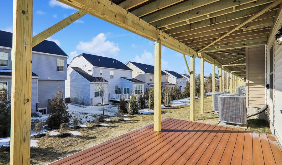 16615 ARUBA Dr, Accokeek, MD 20607 - 4 Beds, 4 Bath