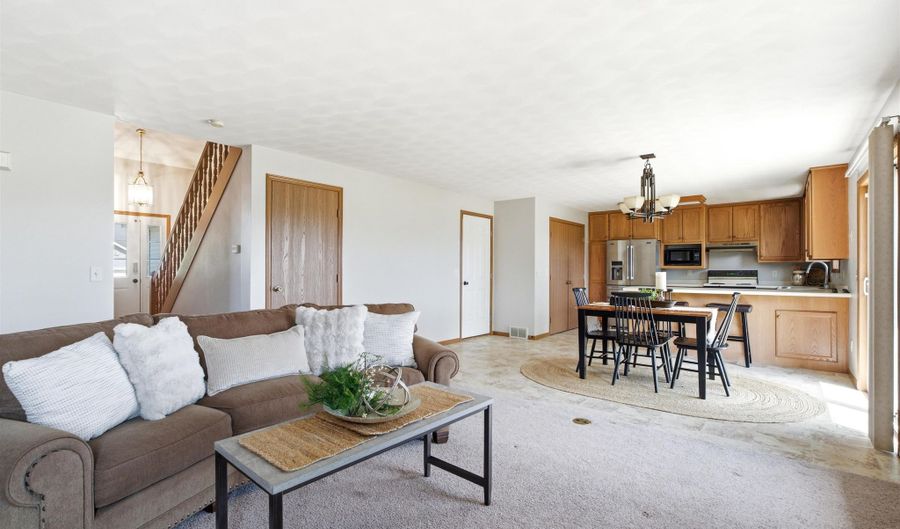 N9678 HOPFENSPERGER Road, Appleton, WI 54915 - 3 Beds, 2 Bath
