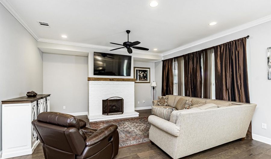 13132 Elissa Ln, Baton Rouge, LA 70818 - 3 Beds, 2 Bath