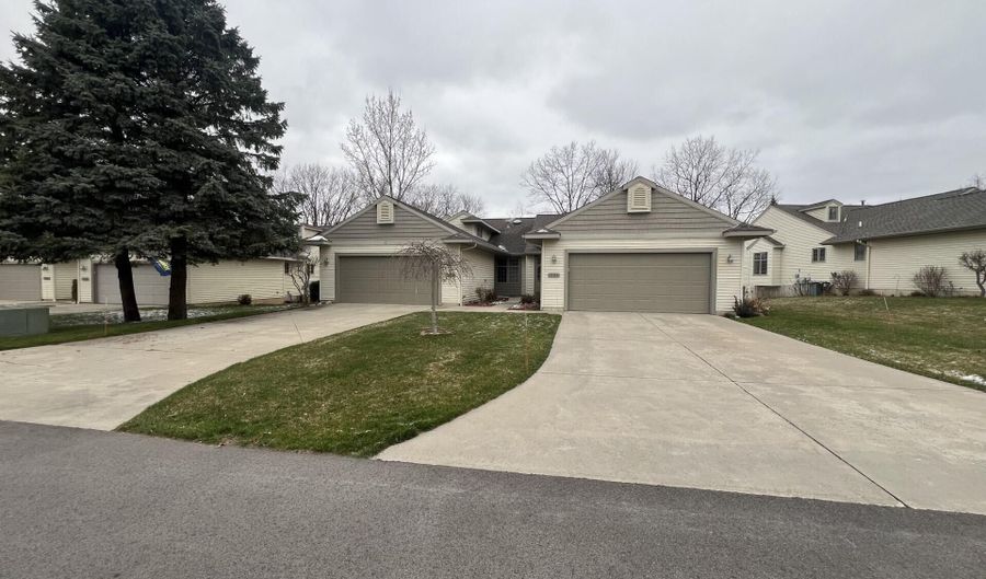1306 N Timberview Dr, Whitehall, MI 49461 - 3 Beds, 3 Bath