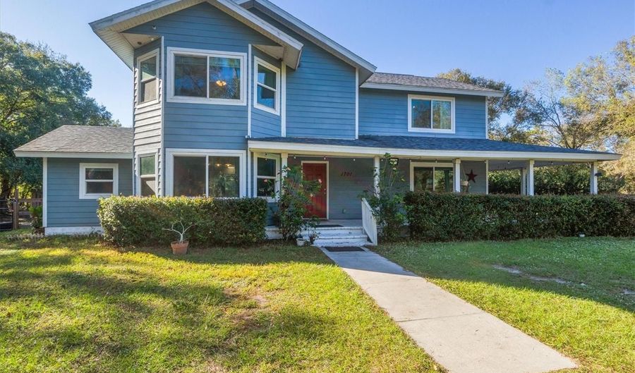 1701 SE WALSTON Ave, Arcadia, FL 34266 - 4 Beds, 3 Bath