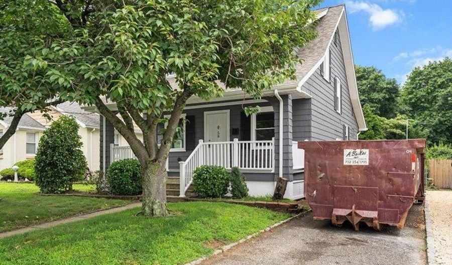 58 W Highland Ave, Atlantic Highlands, NJ 07716 - 3 Beds, 2 Bath