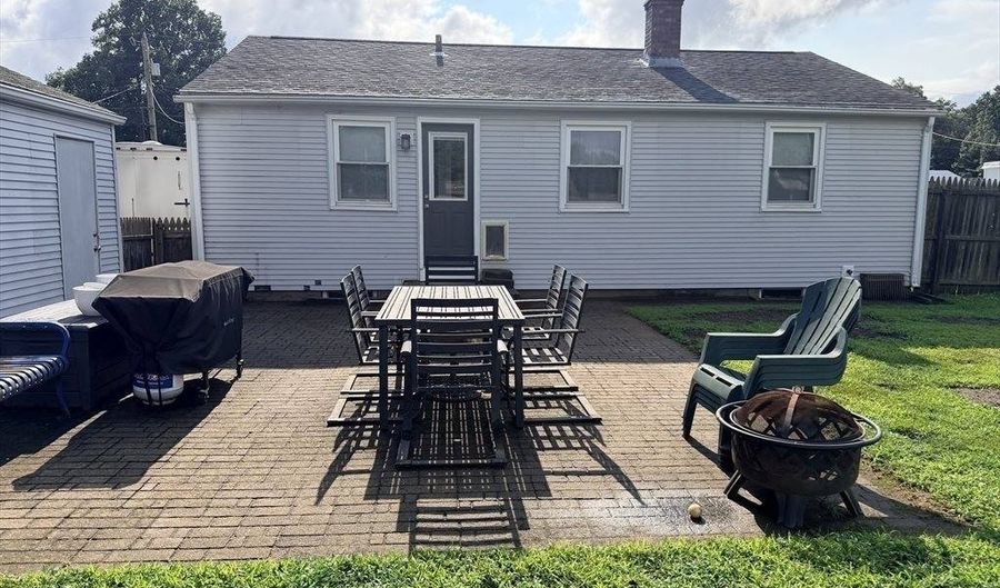 30 Vadnais St, Agawam, MA 01001 - 3 Beds, 1 Bath