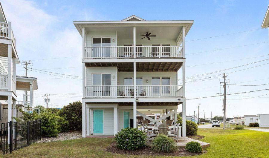 108 N Kinston Ave, Atlantic Beach, NC 28512 - 2 Beds, 3 Bath