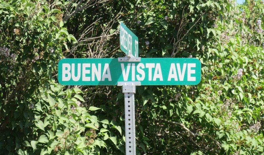 138 Buena Vista Ave, Cody, WY 82414 - 3 Beds, 2 Bath