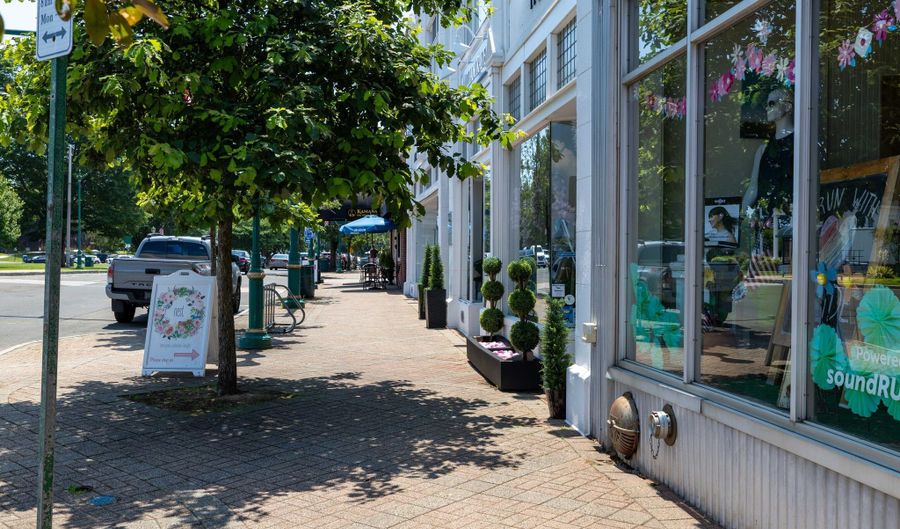 49 Rose St APT 109, Branford, CT 06405 - 2 Beds, 2 Bath