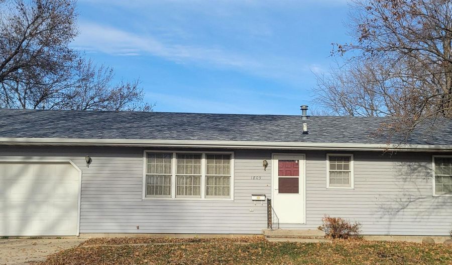 1809 E Locust, Algona, IA 50511 - 3 Beds, 2 Bath