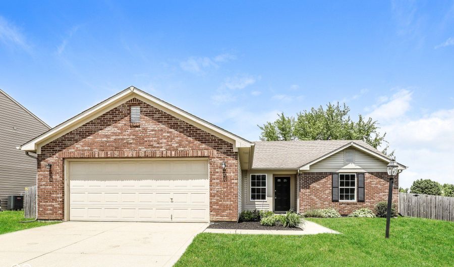 9790 Stonewall Ln, Avon, IN 46123 - 3 Beds, 2 Bath
