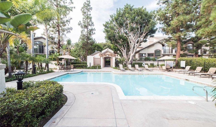 132 Montara Dr, Aliso Viejo, CA 92656 - 2 Beds, 2 Bath