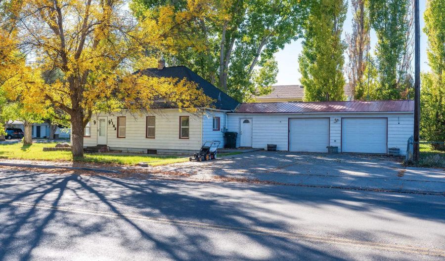 1182 S Meridian St, Blackfoot, ID 83221 - 3 Beds, 1 Bath