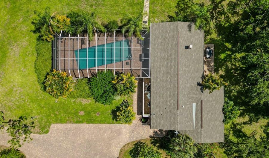 18220 ELMWOOD Dr, Alva, FL 33920 - 5 Beds, 3 Bath