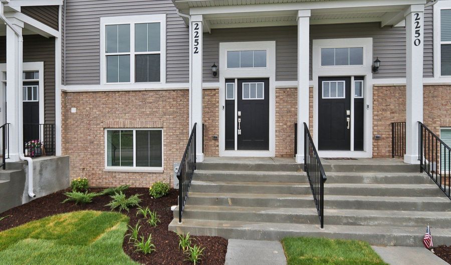 2252 Stonegate Rd, Algonquin, IL 60102 - 3 Beds, 3 Bath