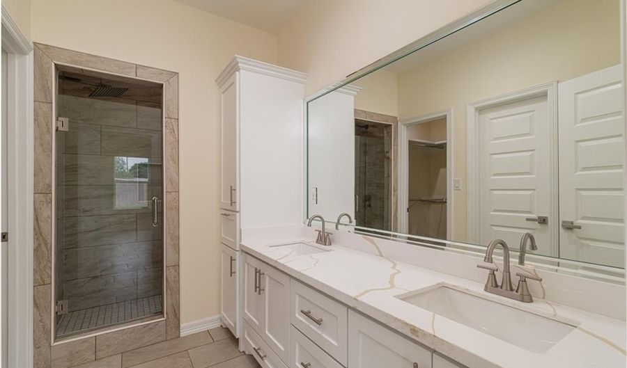 613 Tower Oak Dr, Alamo, TX 78516 - 3 Beds, 3 Bath