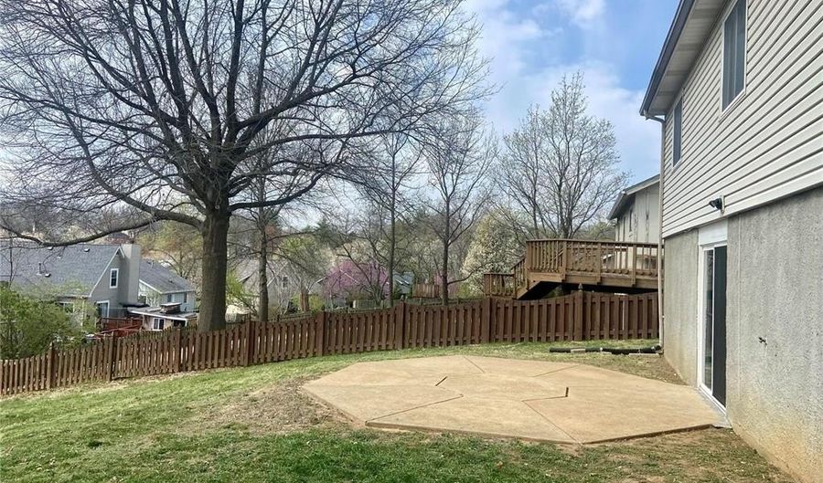 430 Brightfield Trl, Ballwin, MO 63021 - 3 Beds, 2 Bath